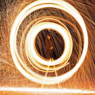 Fuegos artificiales circulares